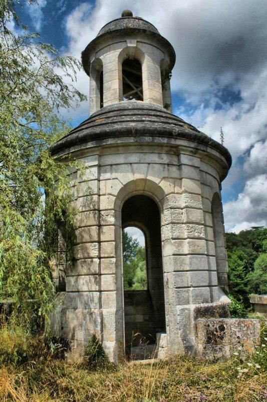 MAISONS ABANDONNEES OU HANTEES