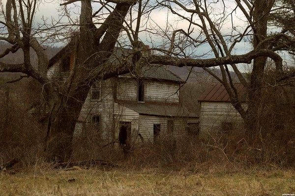 MAISONS ABANDONNEES OU HANTEES