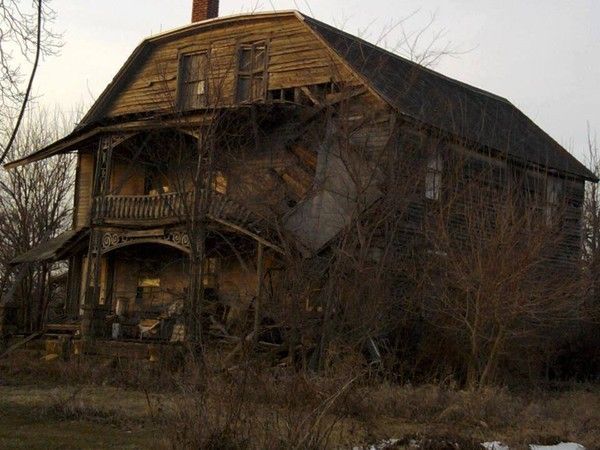 MAISONS ABANDONNEES OU HANTEES